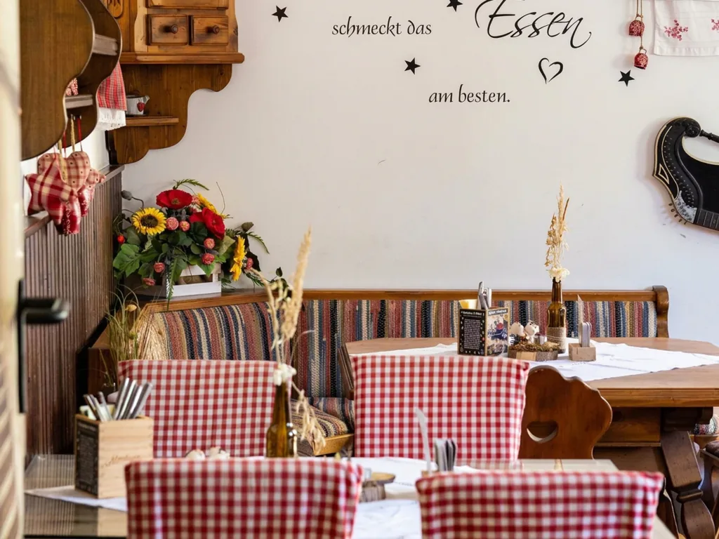 Gemütliche Sitzecke im Stüberl
