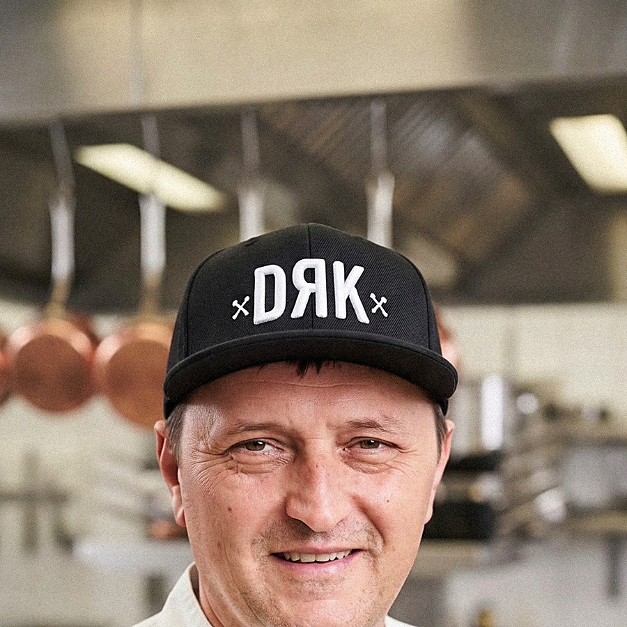 Attila, Chef de Cuisine der Bezirks Alm